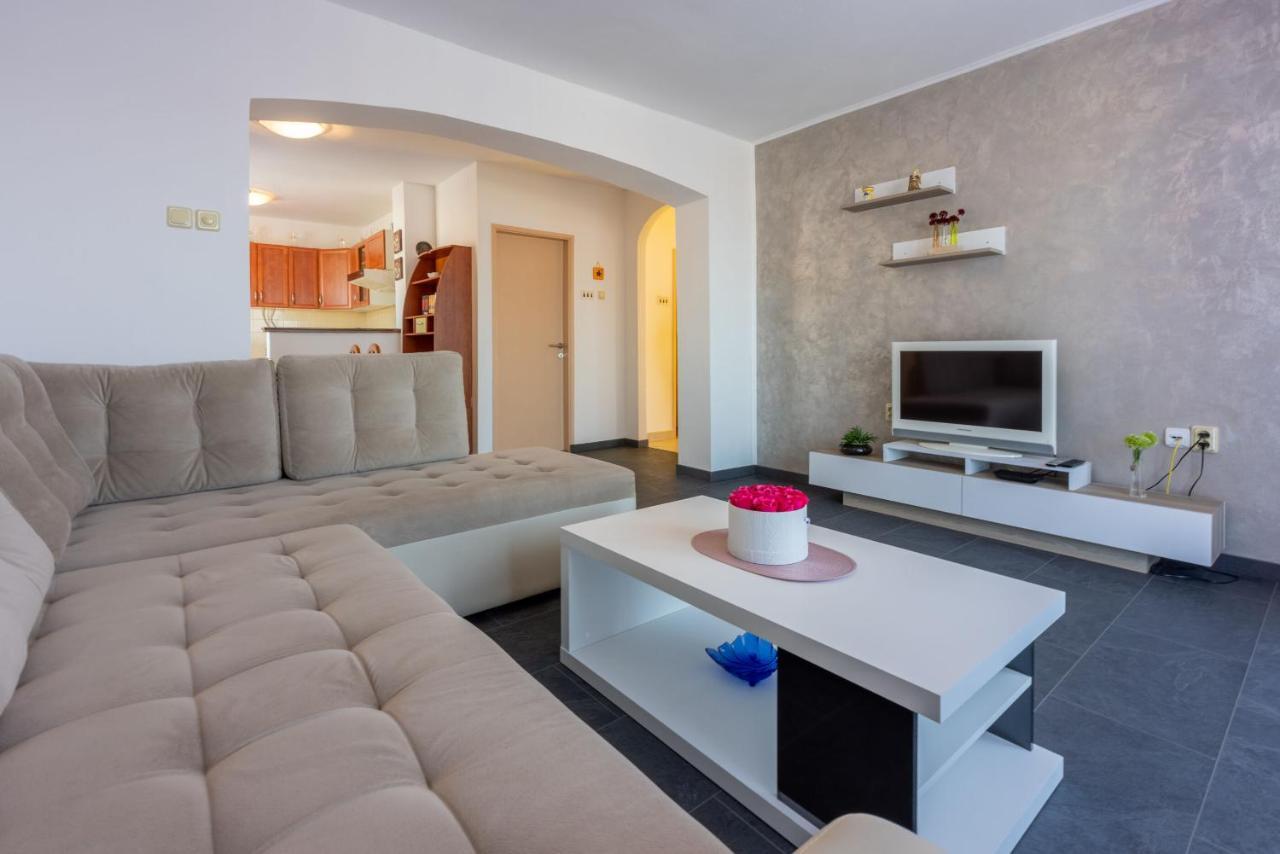 Apartments Filip Crikvenica Exterior foto